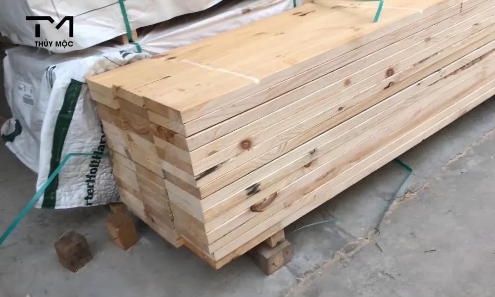 so sánh gỗ thông làm phòng xông hơi