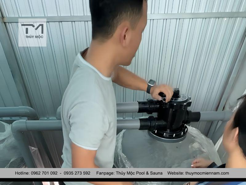 van đa chiều trong vòng tuần hoàn hệ thống lọc nước hồ bơi